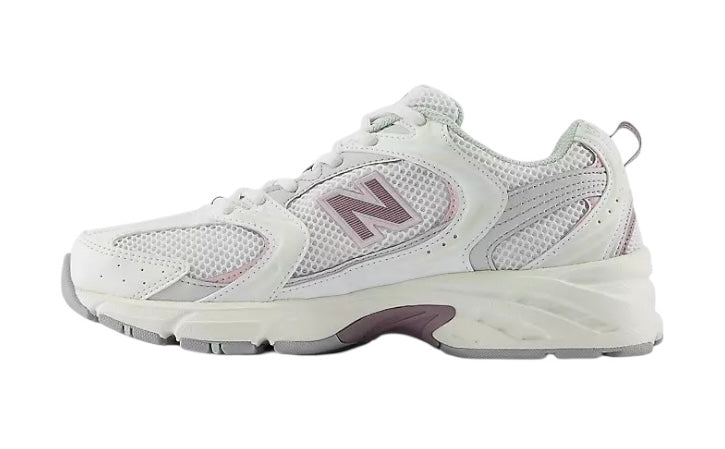 “NEW BALANCE 530”