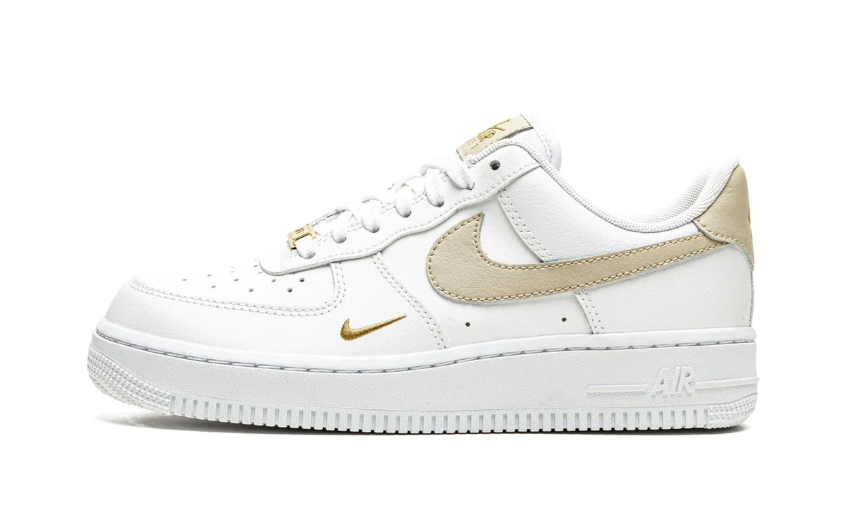 AIR FORCE 1 LOW ESSENTIAL "Toe Swoosh - White / Rattan"